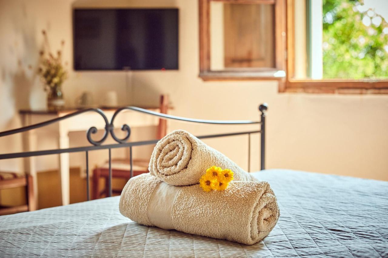 Agriturismo Lunadoro モンティッキエッロ エクステリア 写真